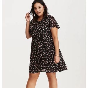 FLORAL PRINT CROCHET INSET SKATER DRESS